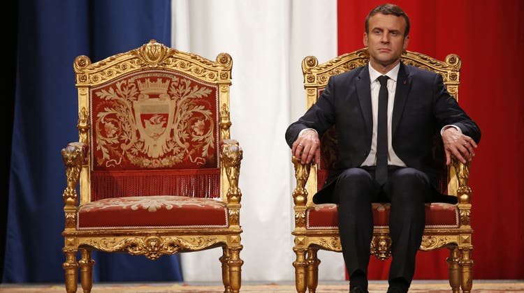 König Emmanuel Macron und die Illusion einer Politik ohne Parteien