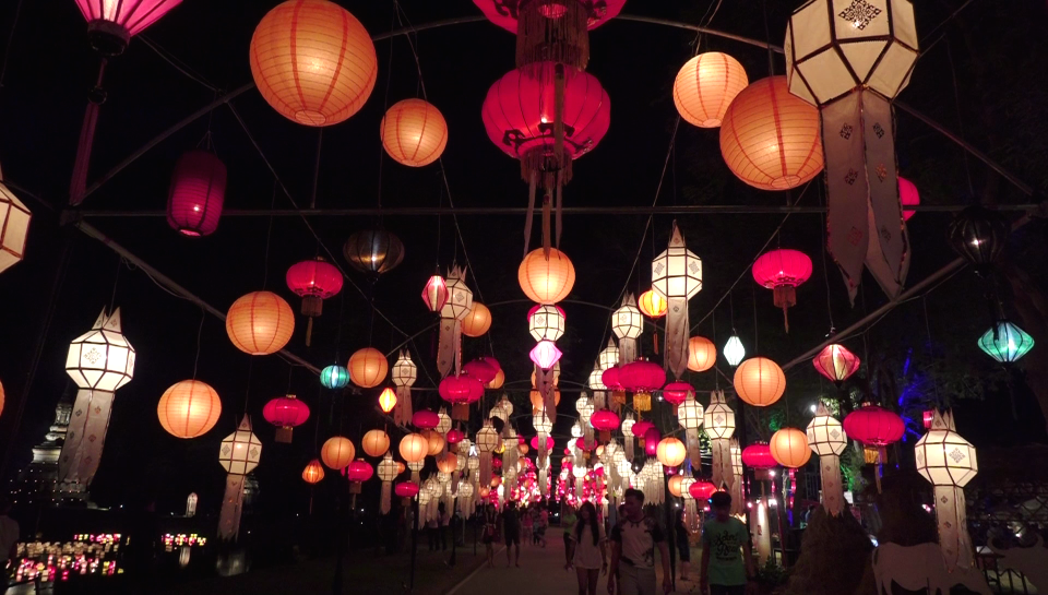 Loi Krathong Fest der Lichter von Erich Nebe