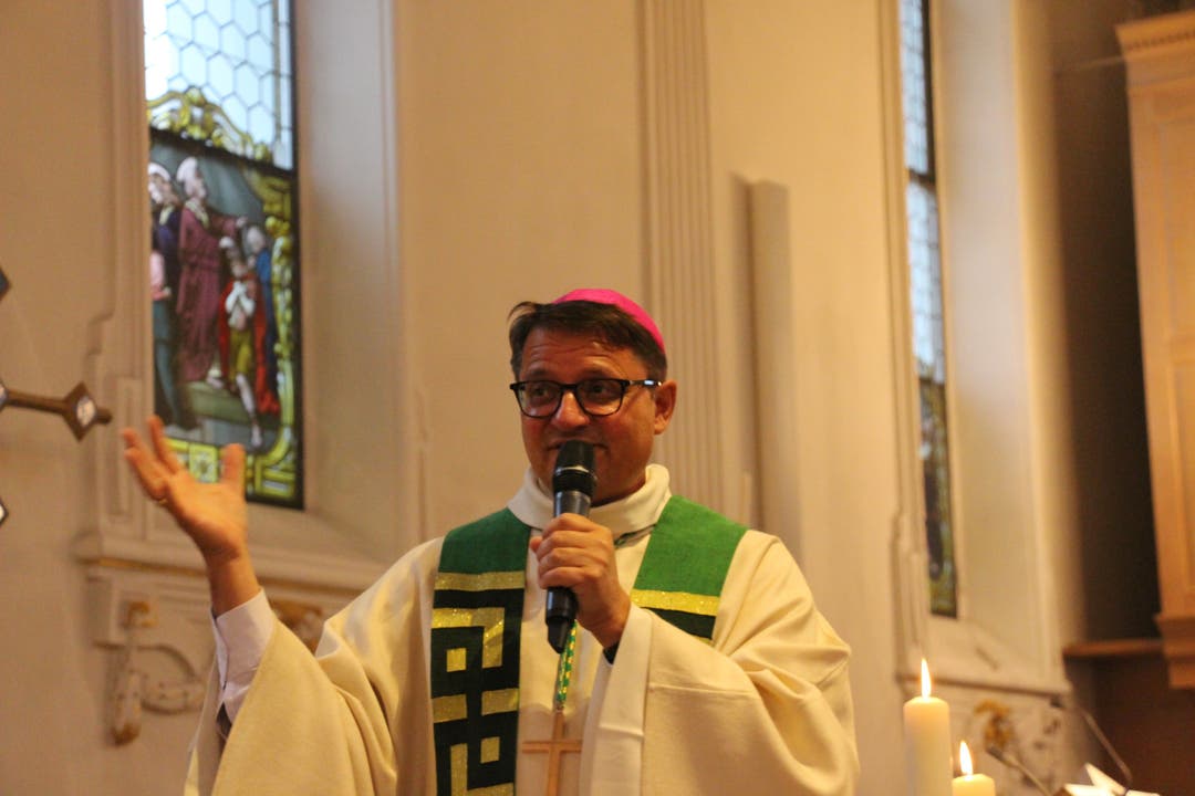 Der Bischof in der katholischen Kirche in Ehrendingen Einweihung Pastoralraum Ehrendingen