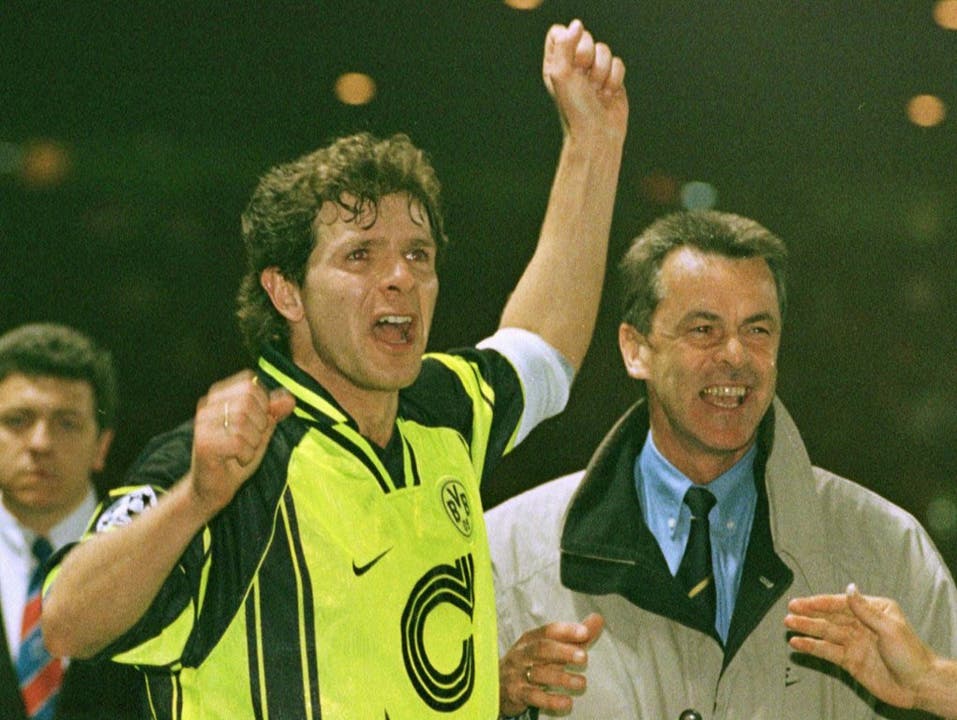 Ottmar Hitzfeld (rechts) neben Andi Möller bei Borussia Dortmund: Beim BVB war Hitzfeld von 1991 bis 1996 Trainer. 1994/95 und 95/96 wurde der BVB Deutscher Meister.