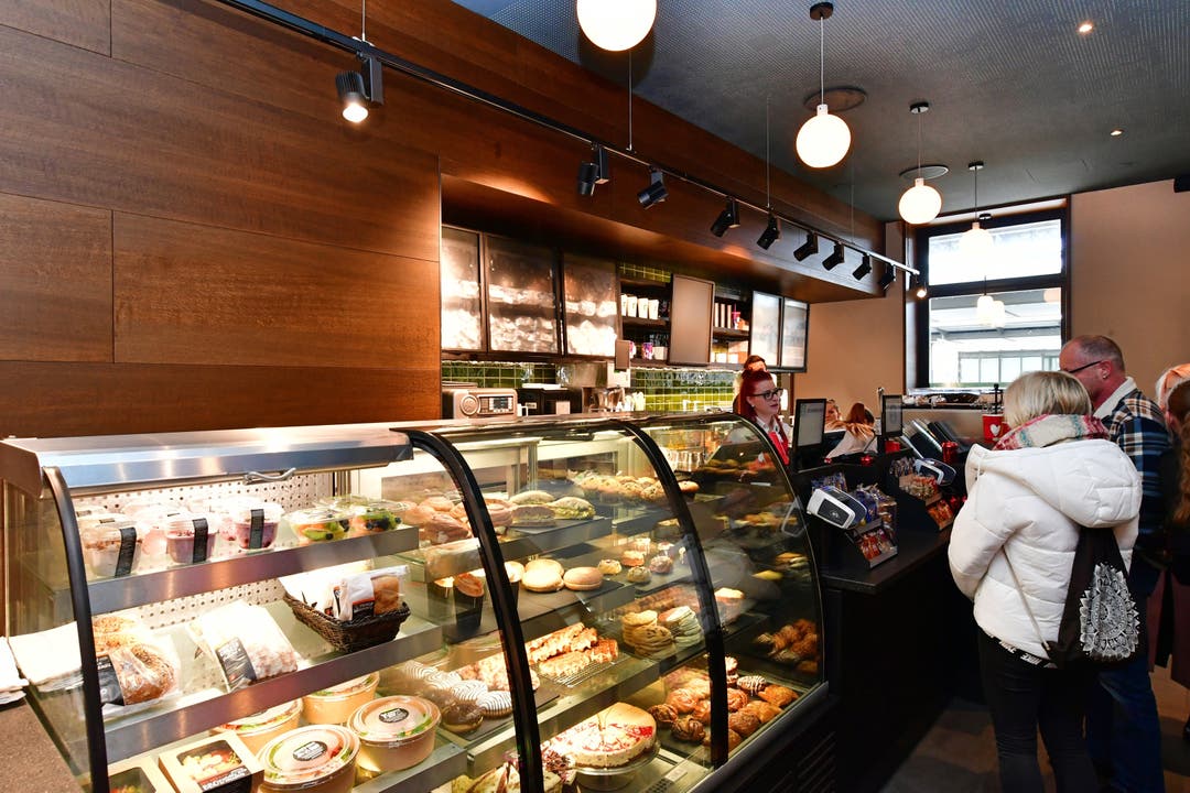  Die Gastro-Firma Autogrill Schweiz AG eröffnet am Bahnhof Olten den ersten Starbucks im Kanton Solothurn.