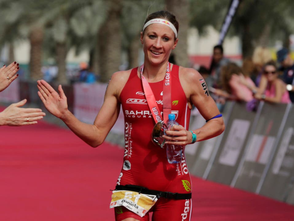 In Dubai erkämpft sie sich im Januar 2016 bereits den zehnten Sieg in Folge über die halbe Ironman-Distanz.