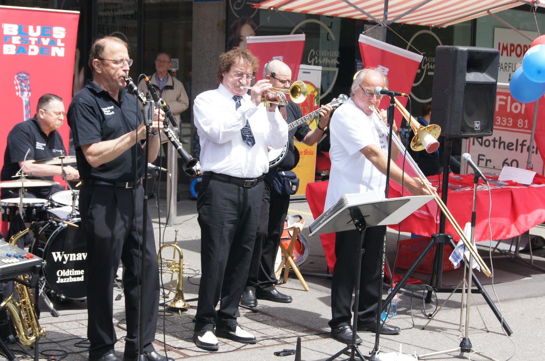 Die Wynavalley Oldtime Jazzband mit dem New Orleans Marsch SOUTH RAMPART STREET PARADE