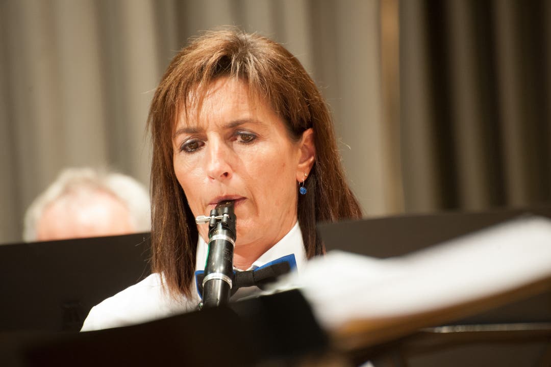 Beatrix Jegerlehner spielt B-Klarinette