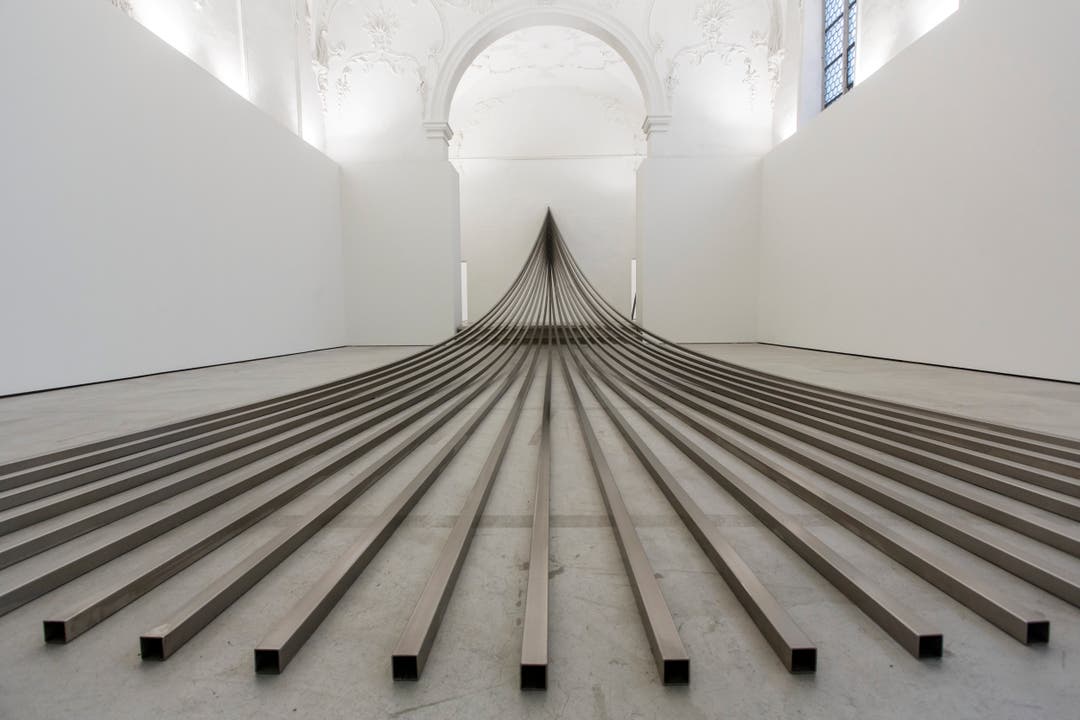 Im Haus der Kunst füllte er 2015 den ganzen sakralen Raum mit Stahlstäben aus.