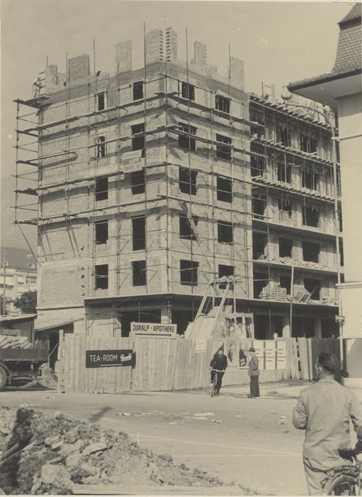 Grenchner Stadtgeschichte Bau des Sorag Hochhauses 1951. Foto der Bauverwaltung.