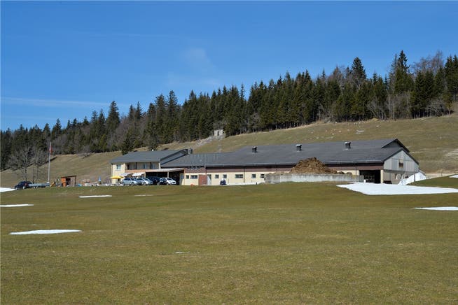 Der Landwirtschaftsbetrieb samt Berggasthof auf dem Obergrenchenberg ist zu haben.