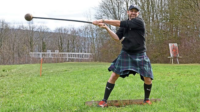 Hammerwerfen ist eine der Disziplinen, welche an den Highland Games Mittelland an diesem Wochenende ausgeübt werden.