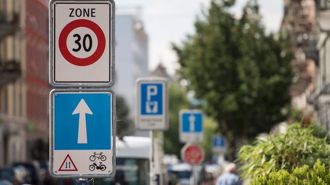Der Versuch der Stadt Zürich sah vor, auf vier Strassen eine geringere Höchstgeschwindigkeit einzuführen. (Symbolbild)