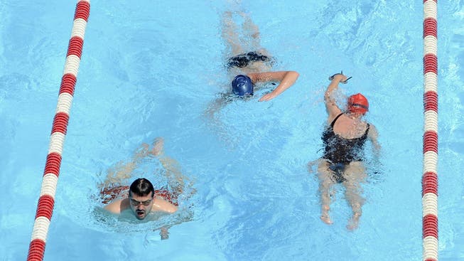 Die Mitarbeiter der Regiospitex Limmattal können günstiger schwimmen. (Symbolbild)