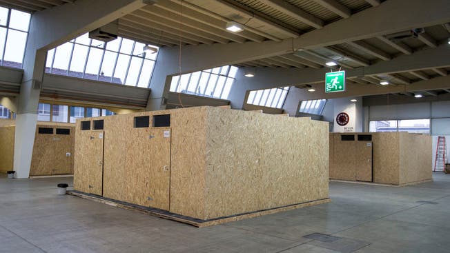 150 Asylsuchende ziehen im Spätsommer vorübergehend in die Halle 9 in Zürich-Oerlikon.