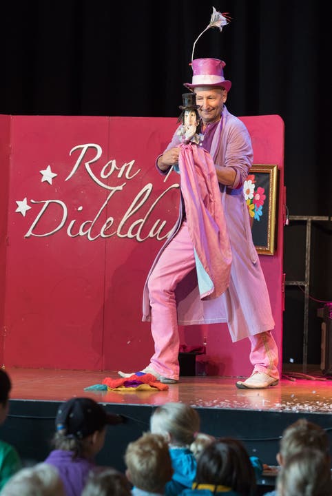 Eine Attraktion für Gross und Klein: Zauberer Ron Dideldum.
