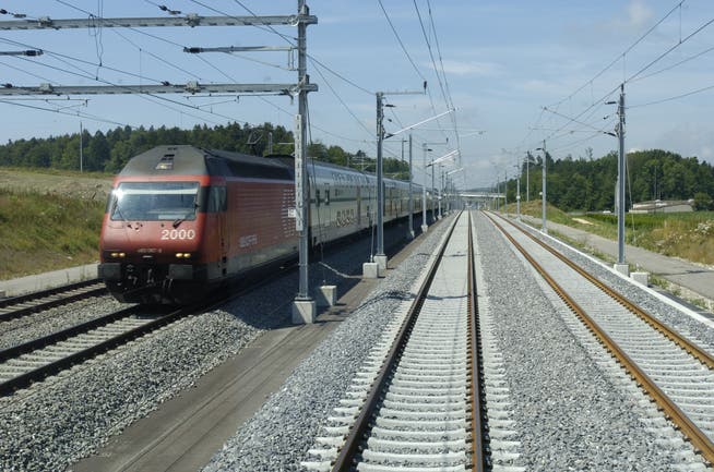 Die Bahn 2000-Neubaustrecke Bern - Mattstetten - Rothrist und die Ausbaustrecke Richtung Solothurn wurden im Sommer 2004 dem Verkehr übergeben.