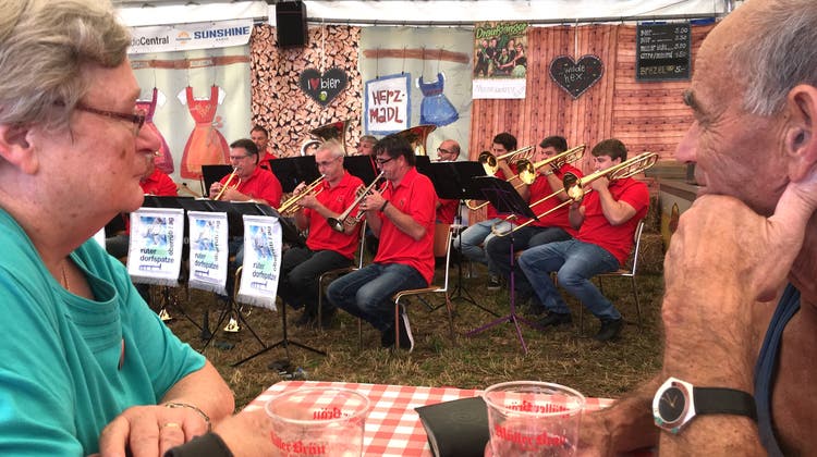 50 Jahre Dorffest mit Musik und Hüttengaudi