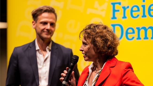 Beer und er: FDP-Kandidat Marcel Klinge und Generalsekretärin Nicola Beer beim Bildungstalk in Donaueschingen.