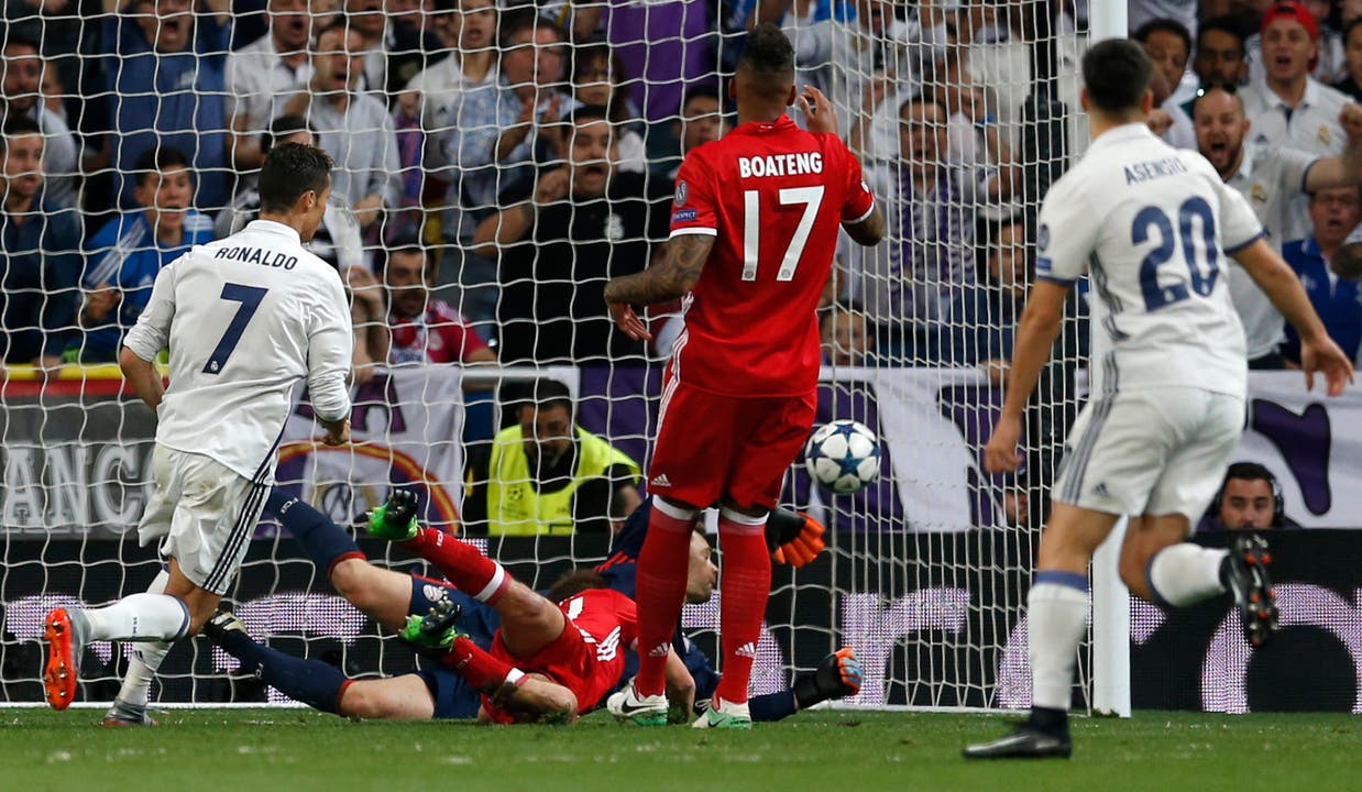 Ronaldo trifft dreifach gegen die Bayern.
