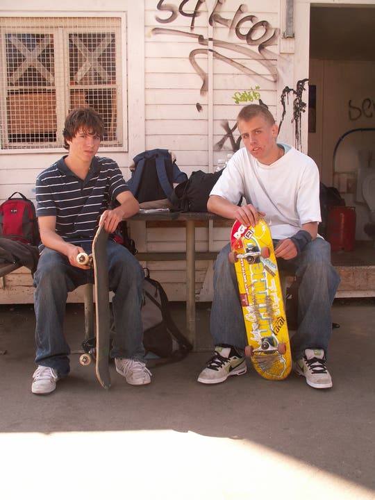 Owen (links, damals 15) und Sascha (damals 17) im Skatepark.