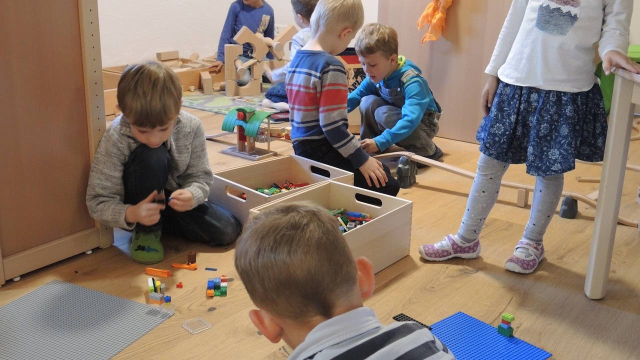 Neuer Kindergarten Stetten Die Kinder durften die Räume des neuen Gebäudes bereits beziehen.