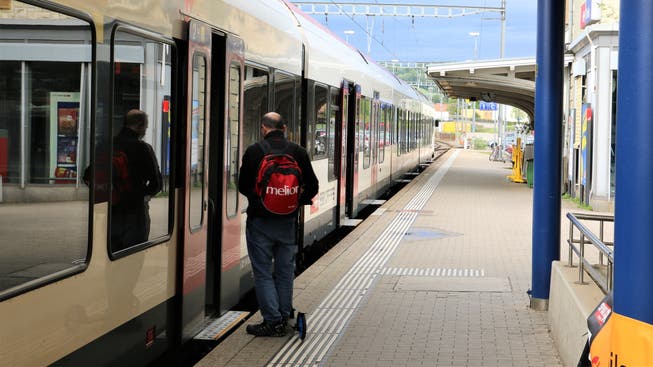 Heute verkehrt die S1 von Basel einmal pro Stunde nach Frick und einmal nach Laufenburg.