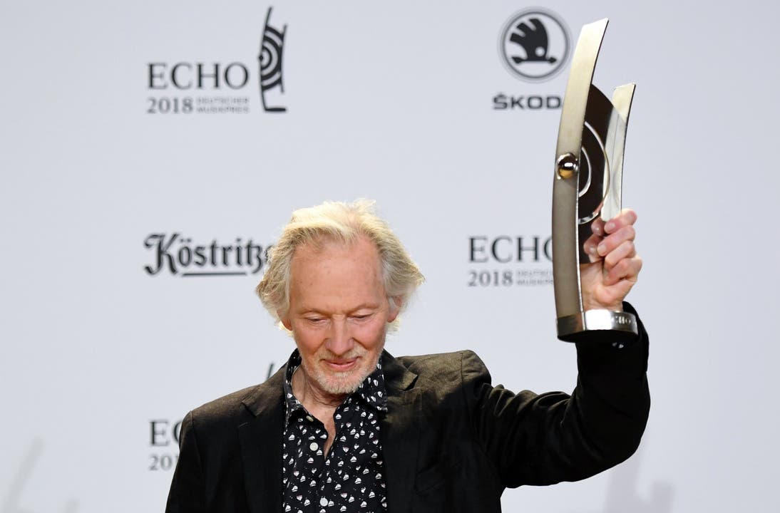 Zuvor hatte bereits der deutsche Musiker Klaus Voormann den Echo für sein Lebenswerk zurückgegeben.