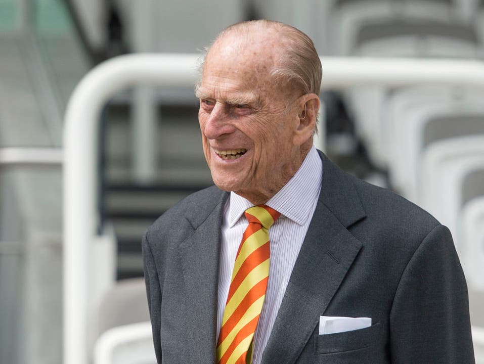 Prinz Philip, der treue Gefährte der Queen, ist im Alter von 99 Jahren gestorben. 