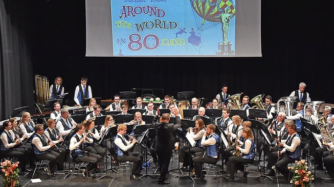 Der musikalische Höhepunkt: Die «Konkordia» Balsthal mit der Filmmusik zu «Around the world in 80 days».