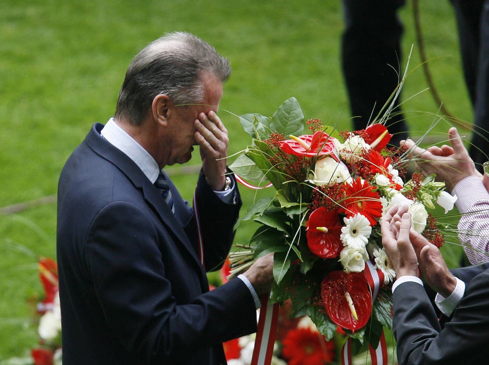 Ottmar Hitzfelds zweiter Abschied beim FC Bayern. Die zweite Trainerphase dauerte von 2007 bis 2008.
