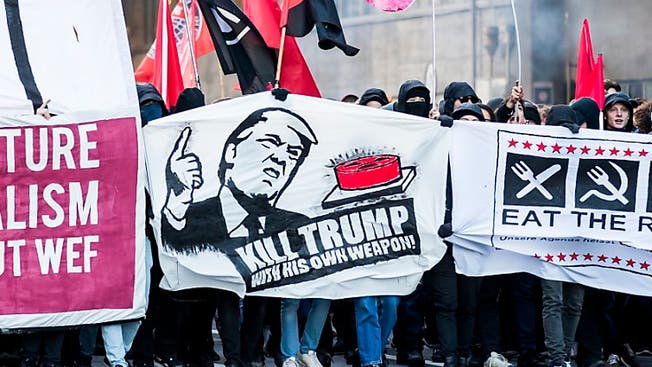 Demonstration in Bern gegen das Weltwirtschaftsforum Davos und Trump – in Davos soll es solche Bilder nicht geben.