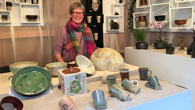 Maya Skillman ist zum ersten Mal an der Herbstmesse dabei. Sie präsentiert an ihrem Stand am Petersplatz Keramik. zvg