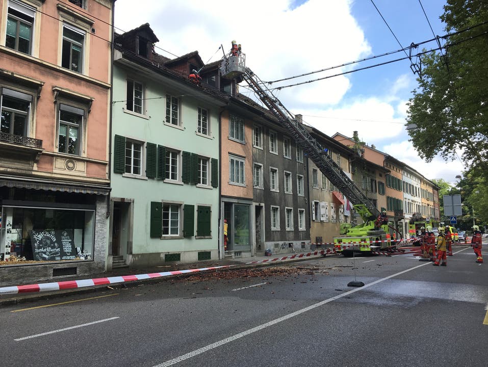  Die Ursache des Feuers ist zurzeit noch unbekannt und wird von Spezialisten des Brandermittlungsdienstes der Kantonspolizei Zürich abgeklärt.