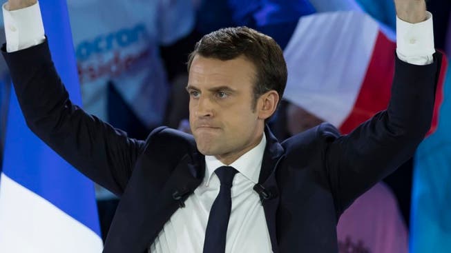 Der Favorit hat sich durchgesetzt, und Brüssel atmet auf: Emmanuel Macron zieht als neuer Präsident in den Élysée-Palast.