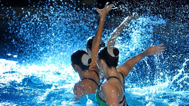 Die Synchronschwimmerinnen des Schwimmclubs Solothurn an der Synchroshow.