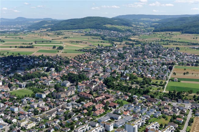 Luftaufnahme von Möhlin mit Blick Richtung Zeiningen und Zuzgen. Gerry Thönen