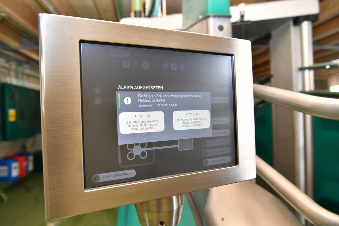 Mittels Touchscreen wird der automatisierte Betrieb überwacht.
