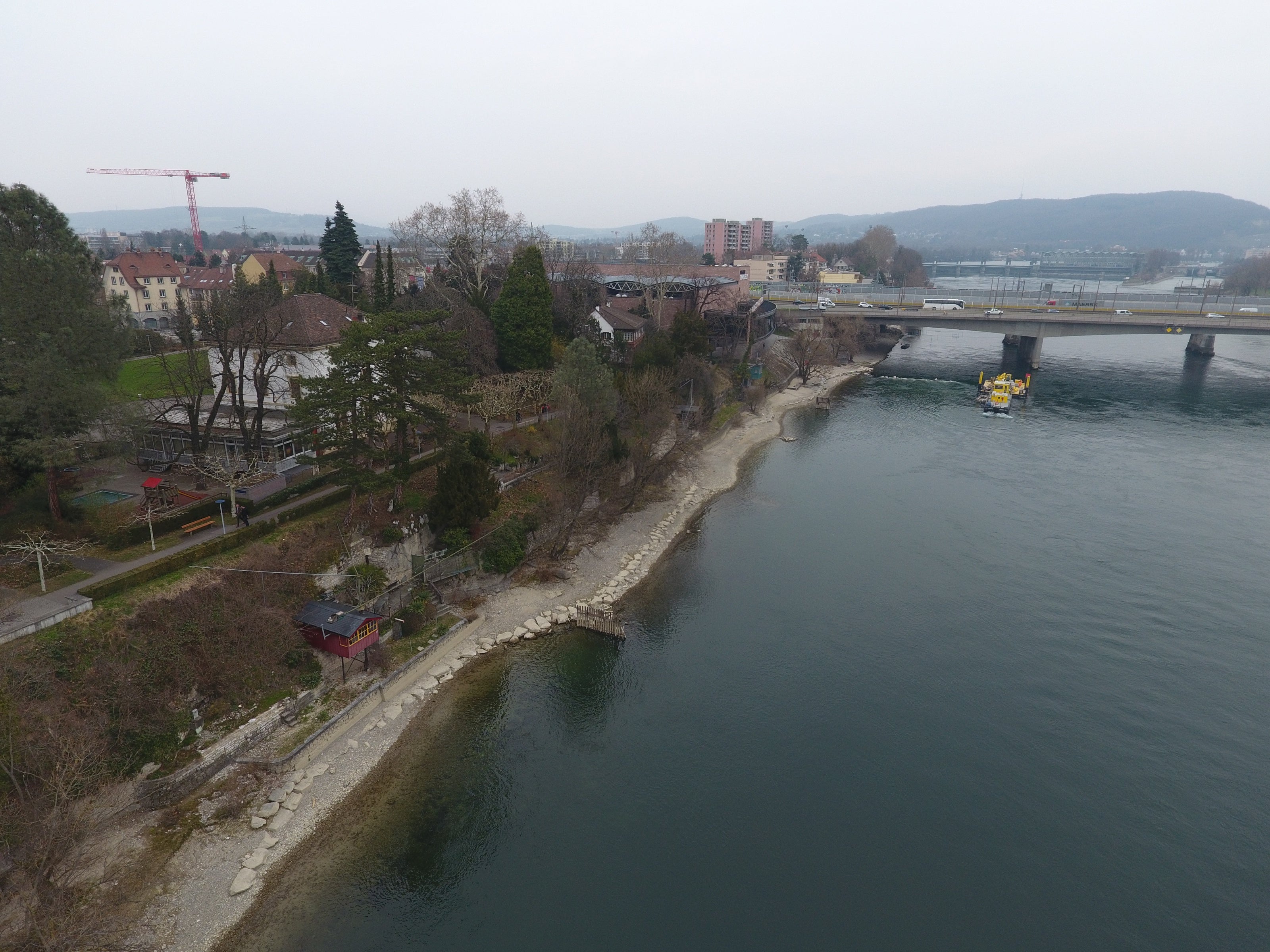 Bildstrecke - Tiefer Wasserstand Am Rhein