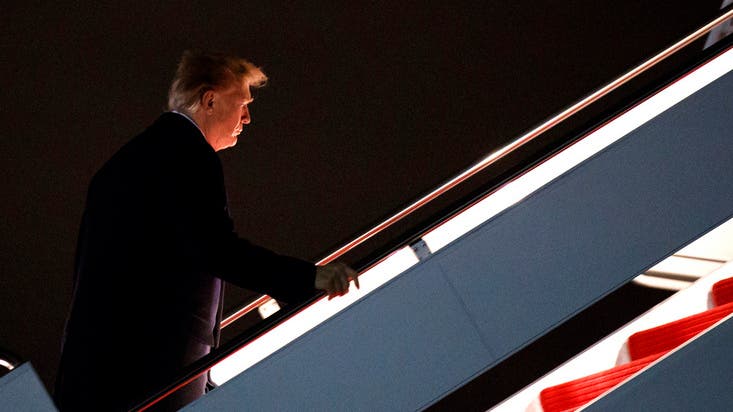 US-Präsident Donald Trump unterwegs in die Schweiz: Die Air Force One hob kurz vor 3 Uhr mitteleuropäischer Zeit (20.47 Uhr Lokalzeit) vom US-Luftwaffenstützpunkt Andrews ab.