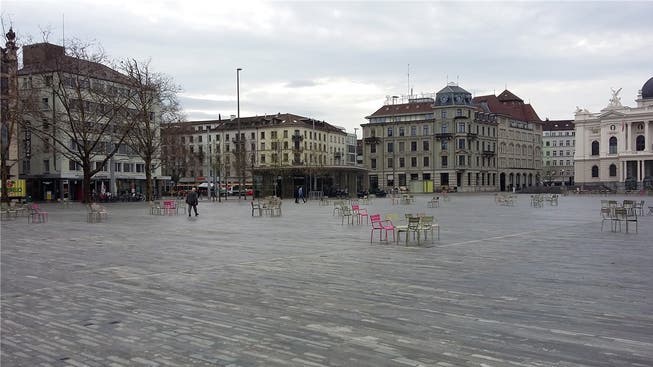 Die Initiative «Freier Sechseläutenplatz» will, dass der Platz künftig an 300 Tagen frei bleibt.