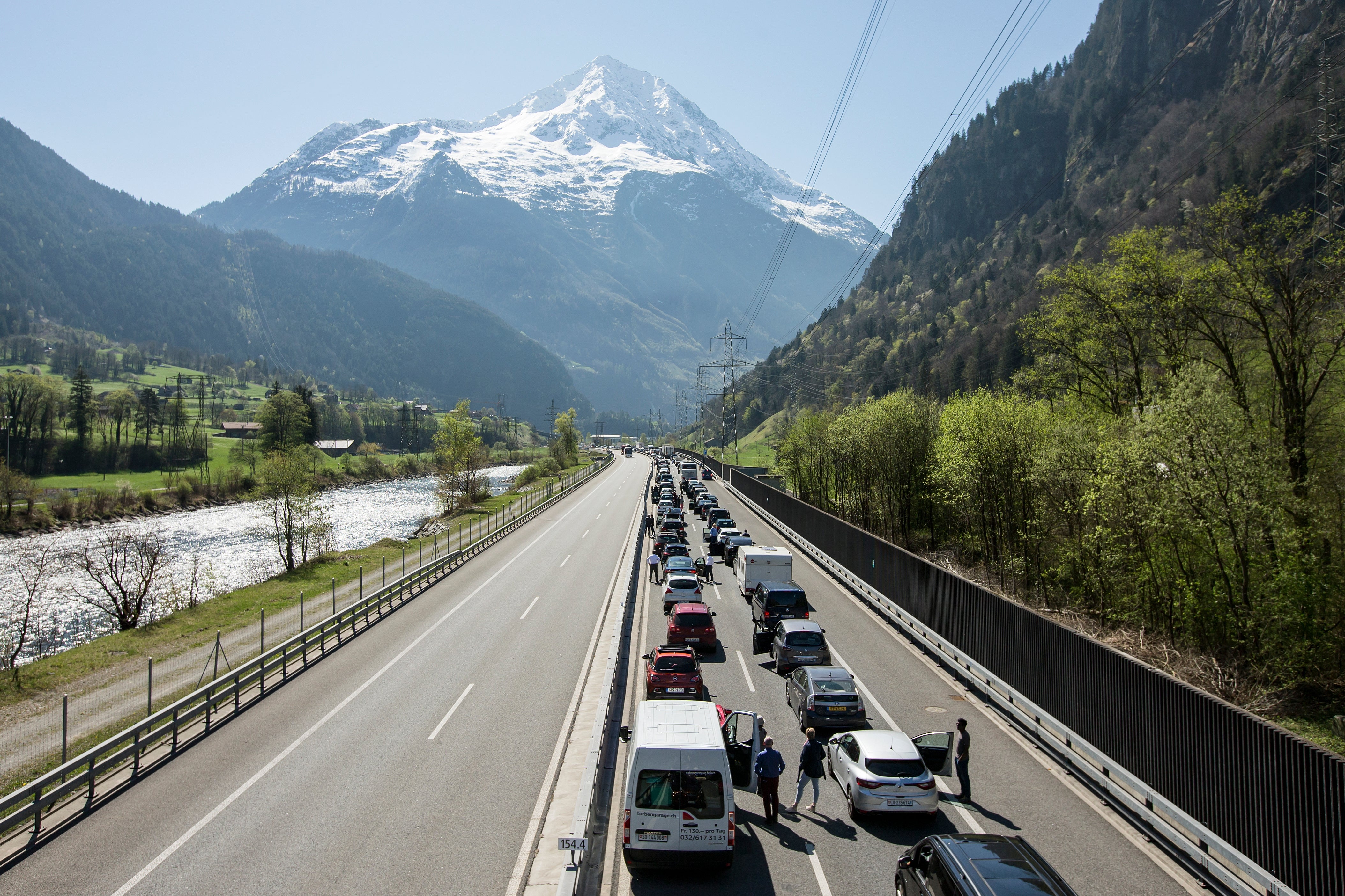 Osterstau am Gotthard - Wir zeigen, wann und wie die Reise ohne lange ...