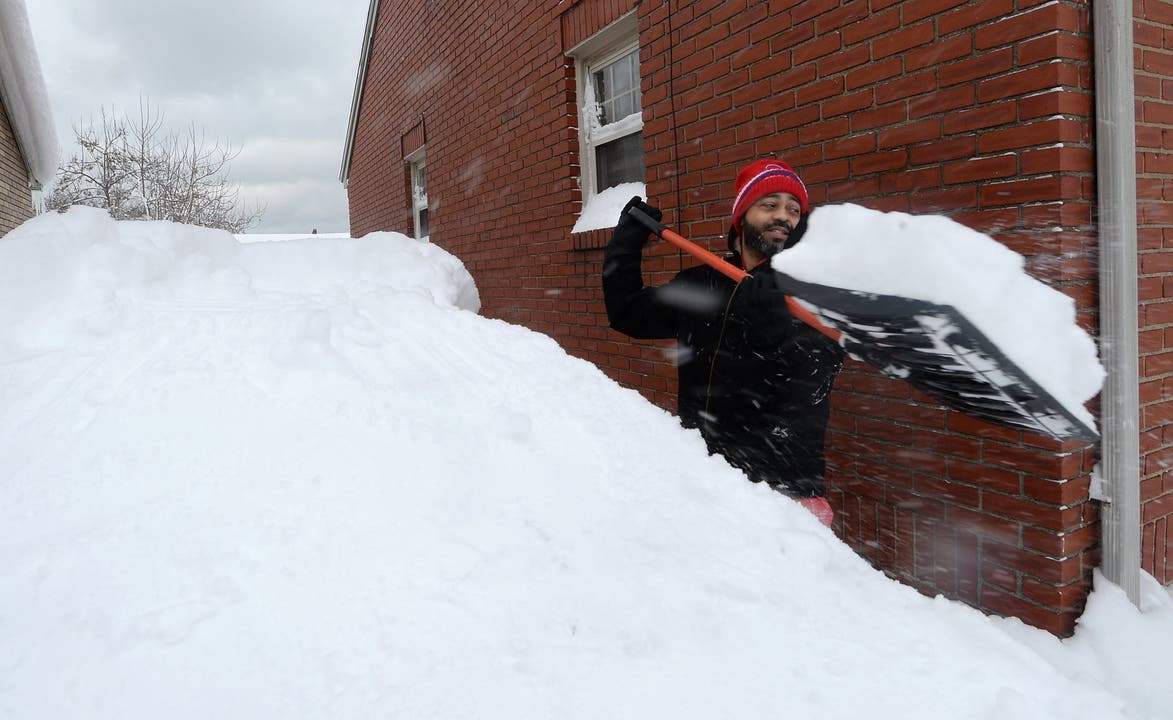 Impressionen nach dem Rekord-Schneesturm in Erie/Pennsylvania