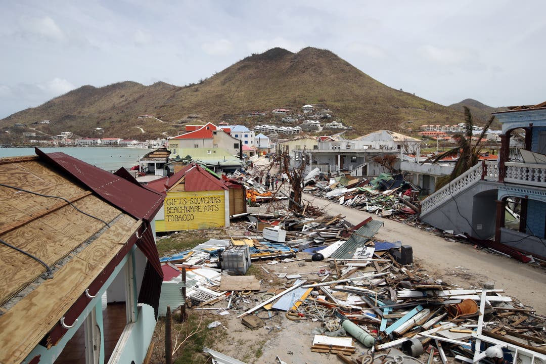 Auf der französisch-holländischen Karibikinsel St. Martin kamen 14 Menschen ums Leben.