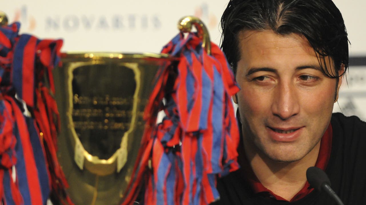 16. Titel, 2013: Der erste Meistertitel für Murat Yakin als Trainer, nachdem er als Spieler zweimal mit GC und dreimal mit dem FCB die Trophäe gewinnen konnte.