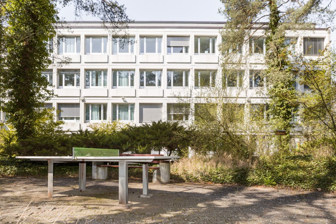 Forensische Psychiatrie Königsfelden Der Tiefgarten bietet einen geschützten, sicheren Bereich für Erholung und frische Luft.