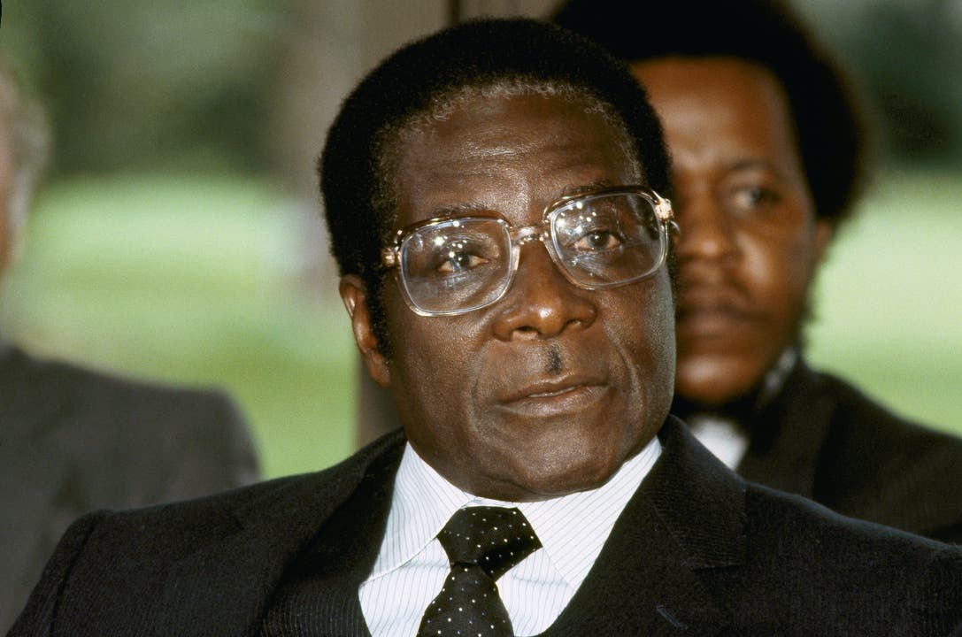 Mugabe gilt in den 80ern als Hoffnungsträger Afrikas.