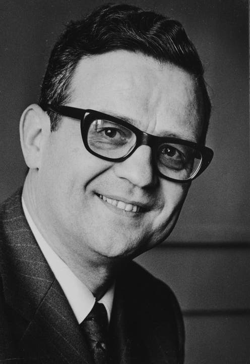 Der Oltner Hans Künzi um 1964 Im Rahmen der Reihe «Schweizer Pioniere der Wirtschaft und Technik» ist der Band «Hans Künzi Operations Research und Verkehrspolitik» erschienen.