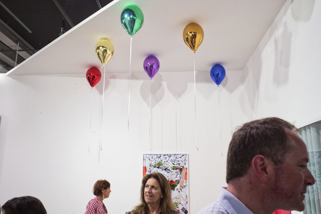 Impressionen vom Auftakt der Art Basel 2017 Ballone von Jepp Hein bei Galerie König