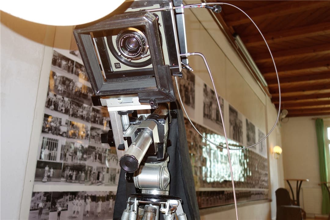 Eine alte Kamera aus dem Fotogeschäft Stenz.