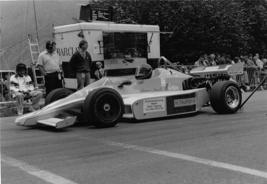 Romeo Nüssli mit dem Martini MK 37 am Start des Bergrennens Vuiteboeuf 1986. zvg