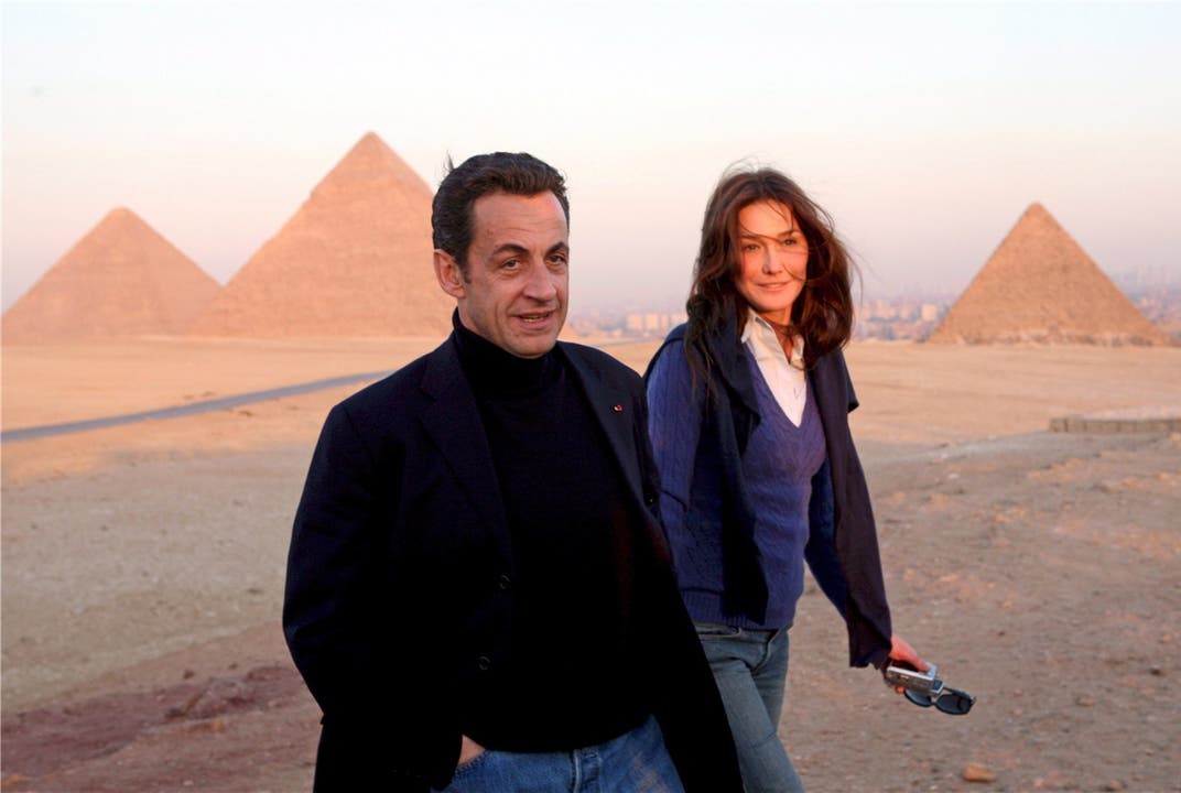 Bruni und der ehemalige französische Staatspräsident Nicolas Sarkozy sind seit Februar 2008 verheiratet.