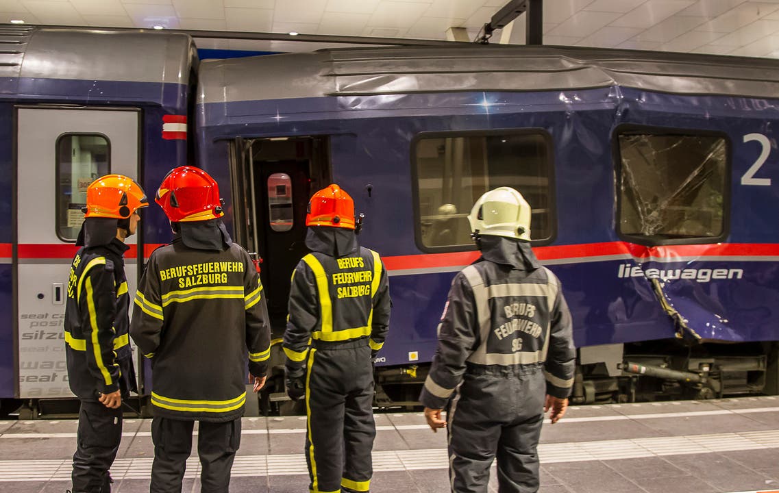 Zum Zugunglück kam es beim Rangieren im Salzburger Hauptbahnhof.