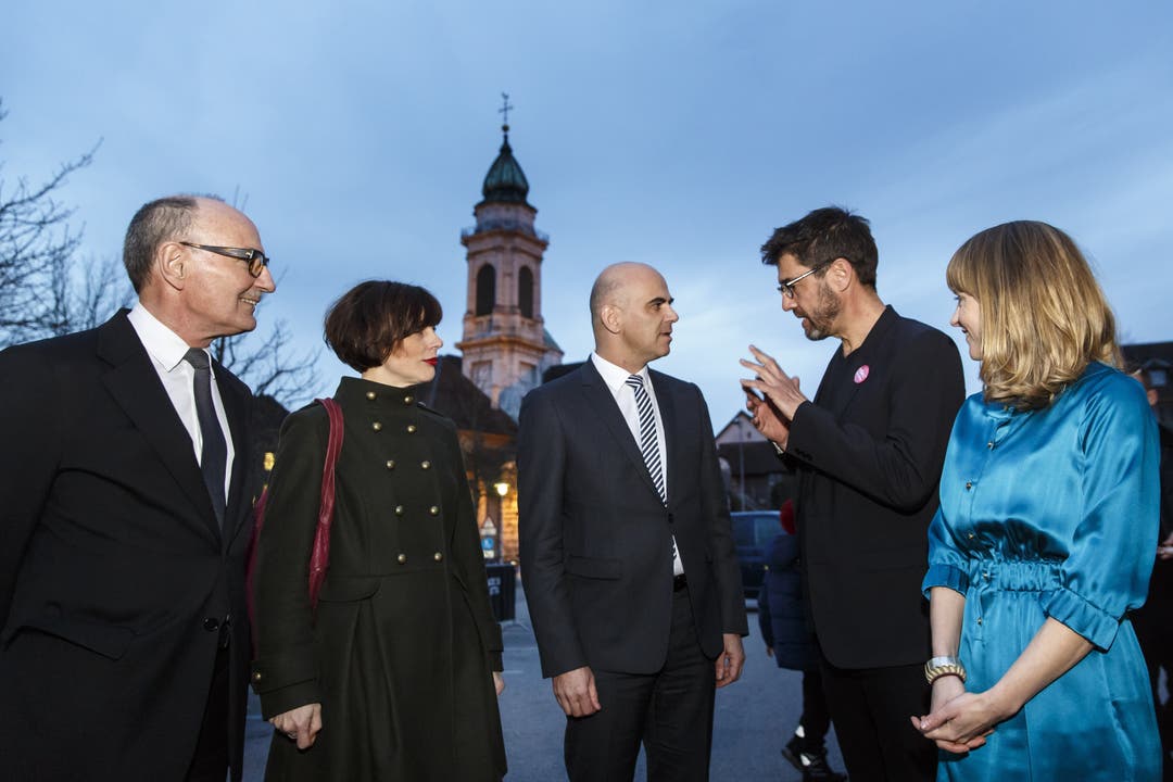 v.l. Felix Gutzwiller, Muriel Zeender-Berset, Bundesrat Alain Berset, Fernand Melgar, Seraina Rohrer